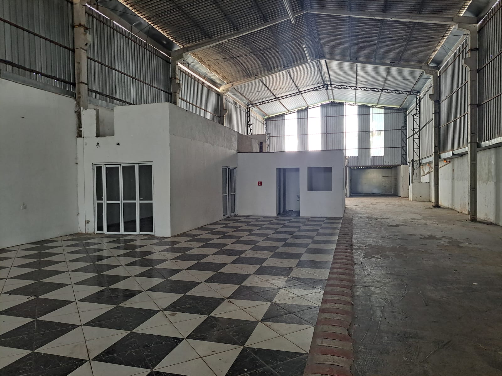 Galpão de 500 m² para locação na Av. Bento Mascarenhas Jequitinhonha — imagem 3