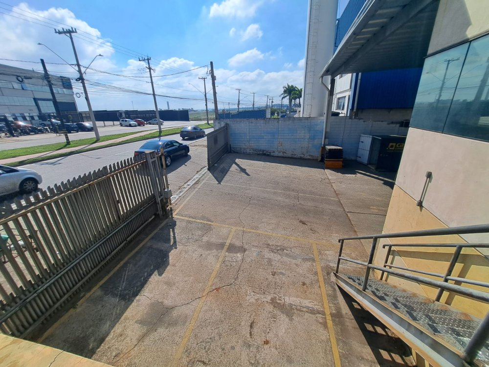 Galpão industrial para locação na Avenida Victor Andrew — imagem 2
