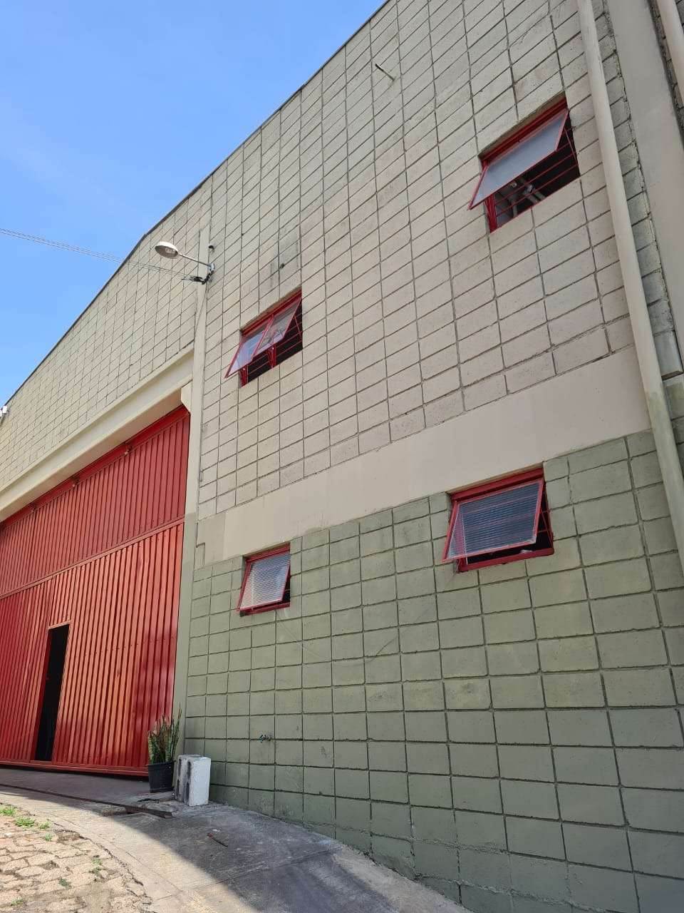 Galpão industrial de 1.000 m² para locação no Iporanga