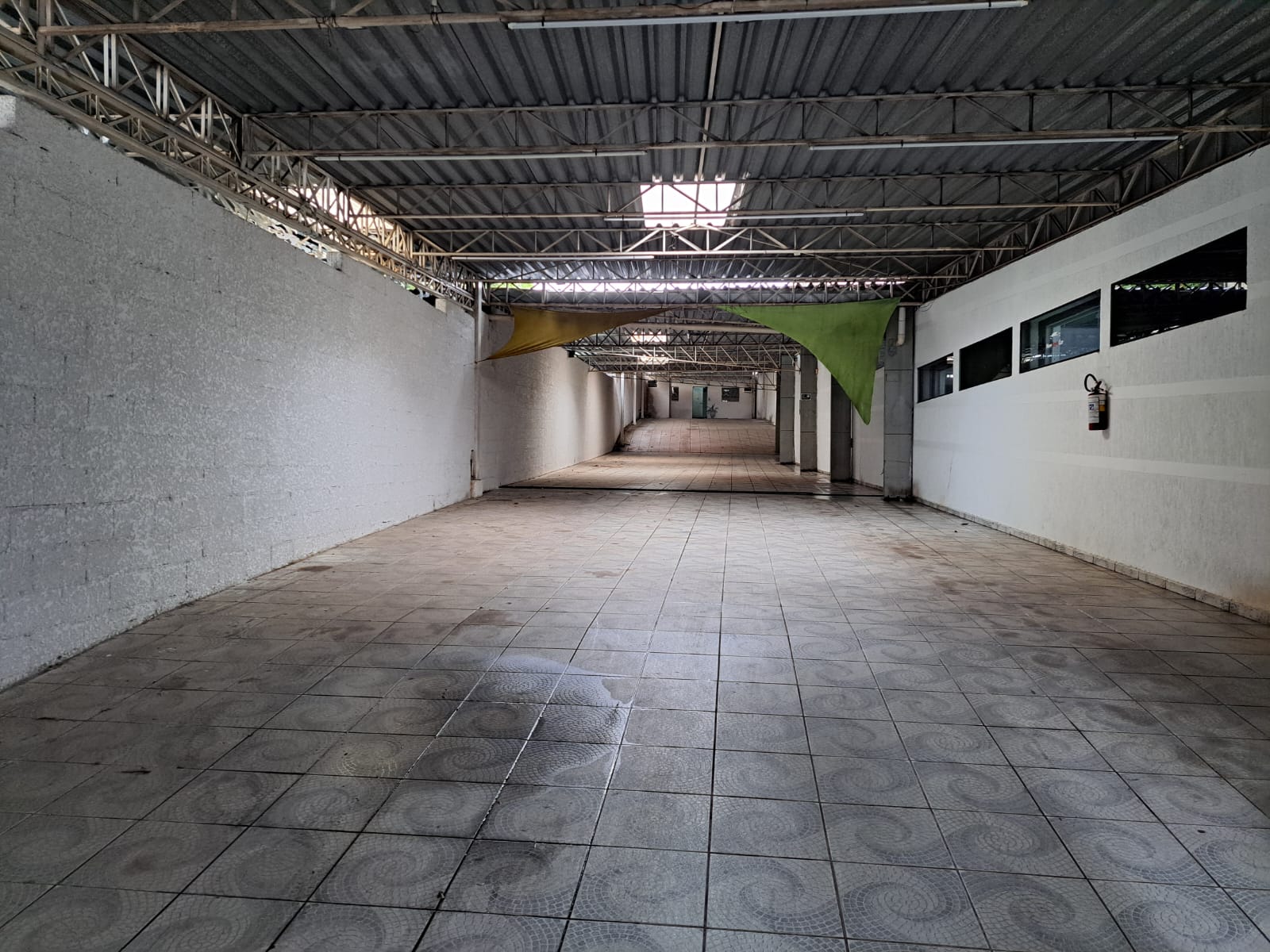 Salão comercial de 1.100 m² para locação na Rua Sete de Setembro — Sorocaba