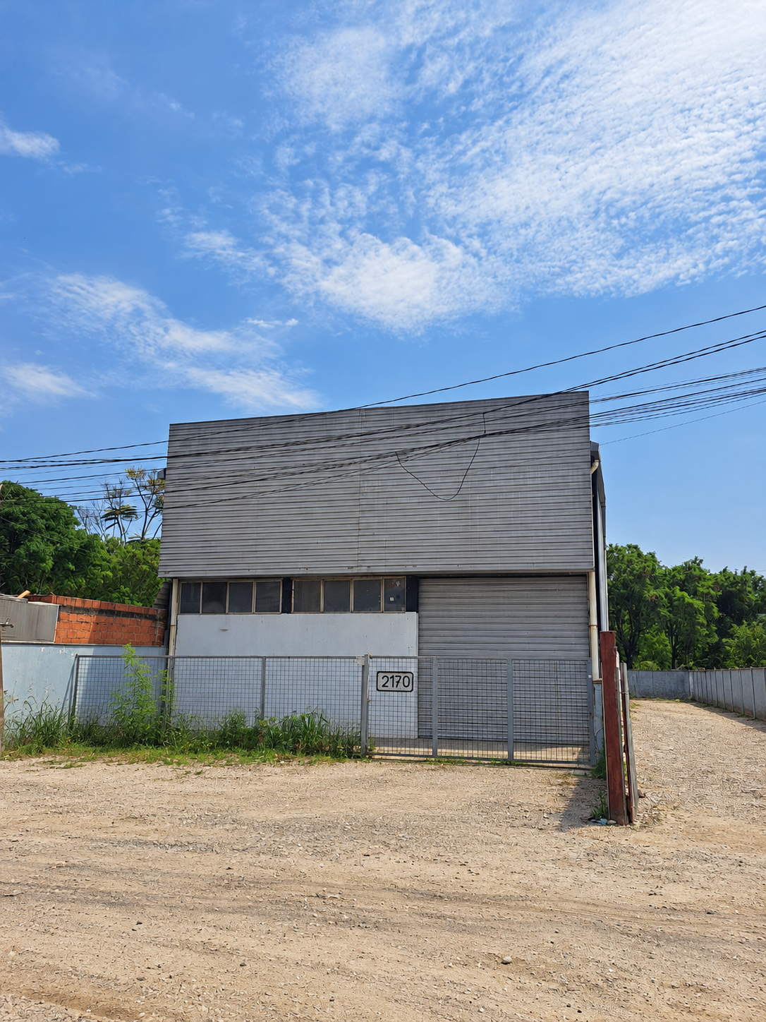 Galpão de 500 m² para locação na Av. Bento Mascarenhas Jequitinhonha