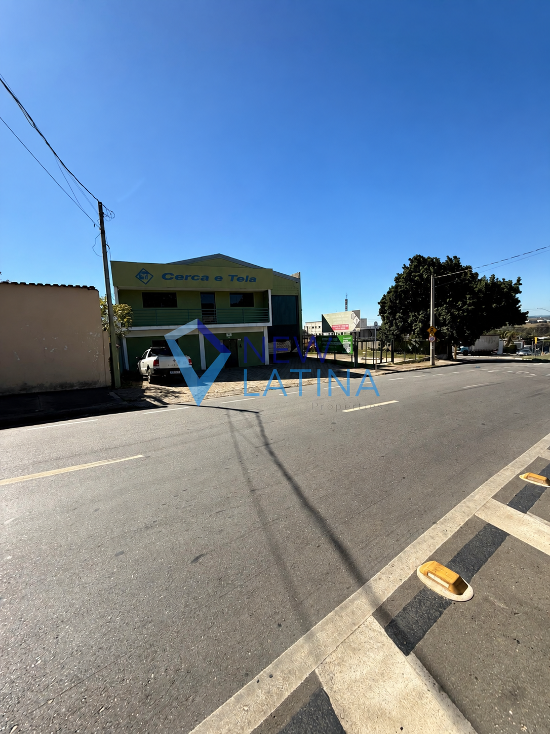 Galpão com 300 m² para locação em Éden