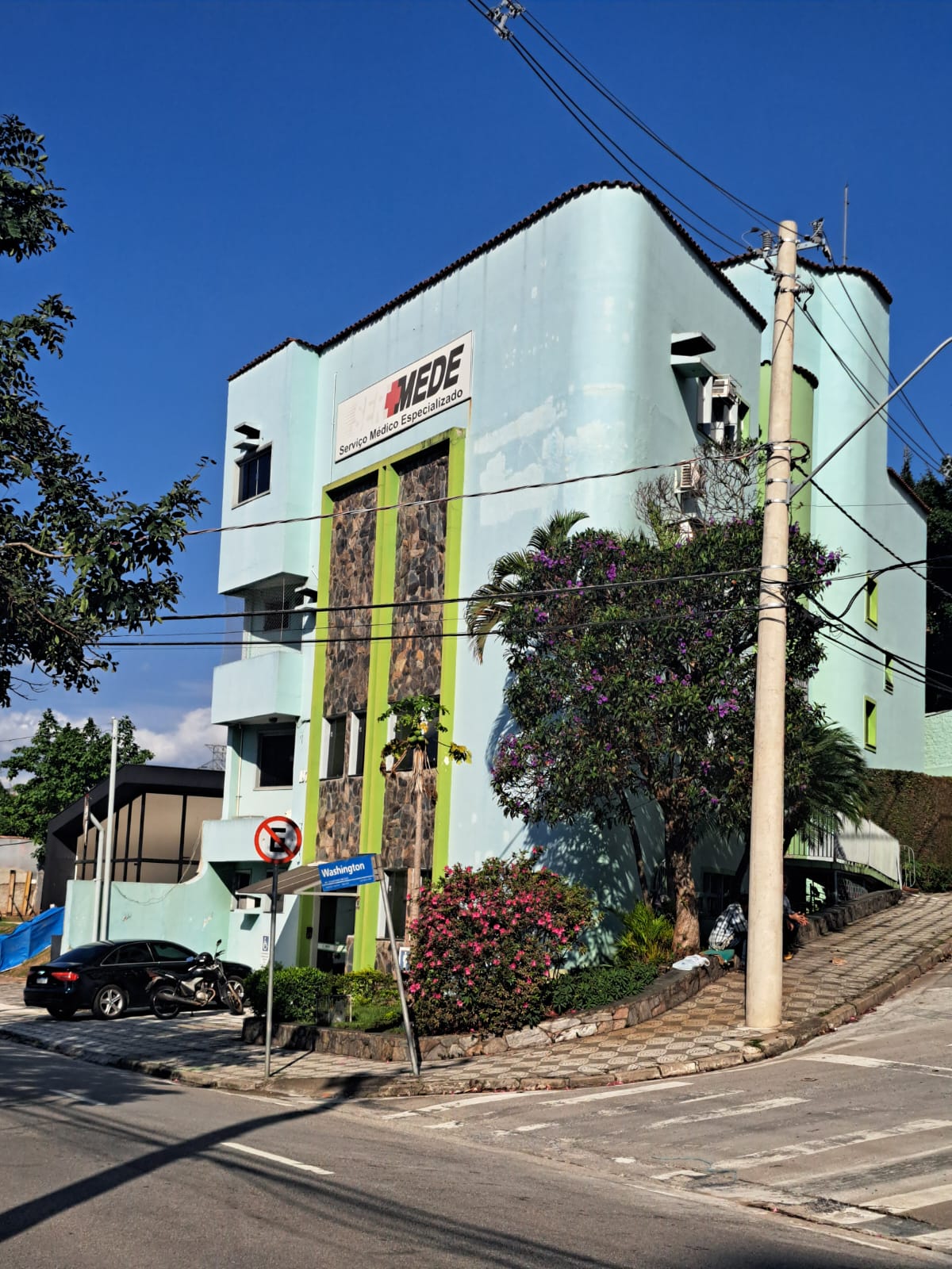 Prédio comercial para clínicas na Avenida Washington Luiz